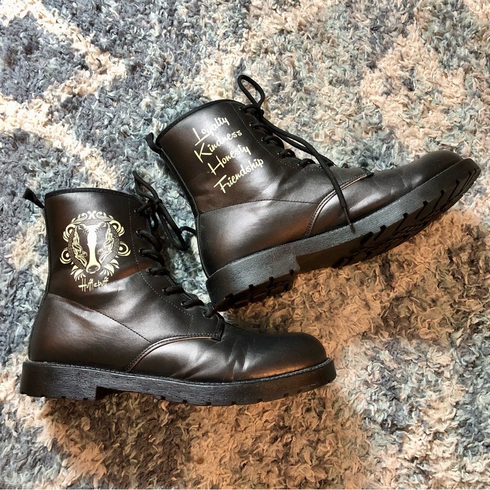 Harry Potter Hufflepuff black lace up combat boots